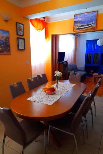 Apartment Wohnung in Kampor mit gemauertem Grill by Interhome