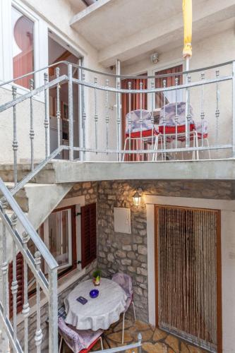 Holiday Home Emi by Interhome