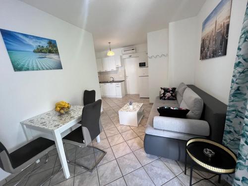 Apartment Wohnung in Mali Lošinj by Interhome