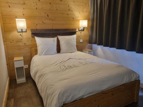 Grand appartement rénové centre station avec balcon - 14p, animaux admis