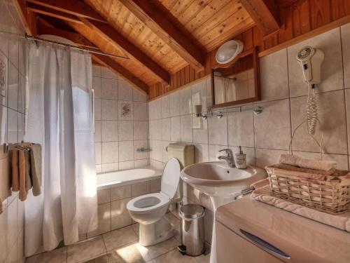 Apartment Wohnung Helena3 mit Blick auf das Wasser by Interhome
