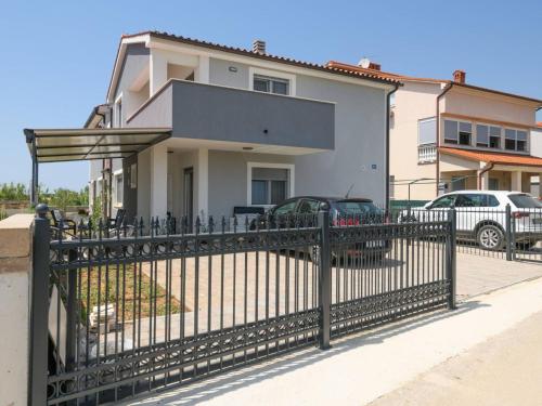 Holiday Home Gracijela by Interhome