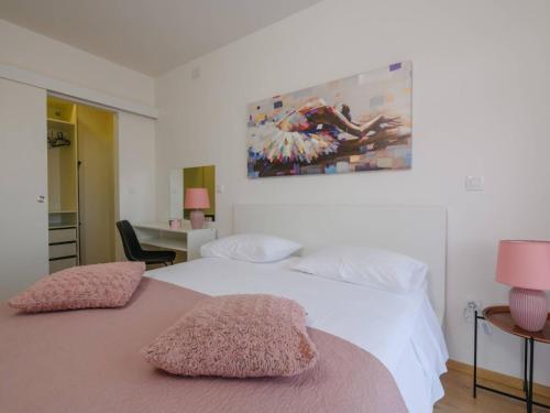 Apartment Wohnung Dora 3 in Kastanjer by Interhome