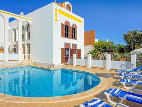 Holiday Home Chalet Villa Albuar mit eigenem Pool by Interhome
