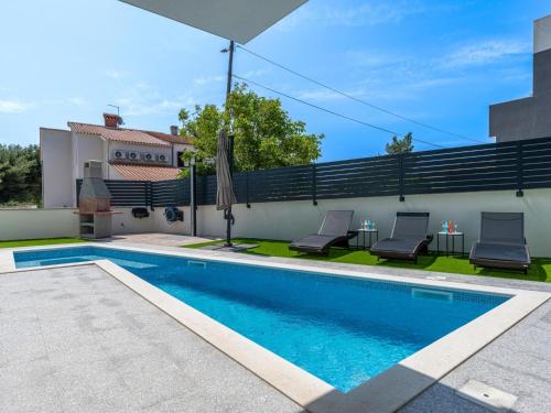 Apartment Apartment Rose mit privatem Pool by Interhome