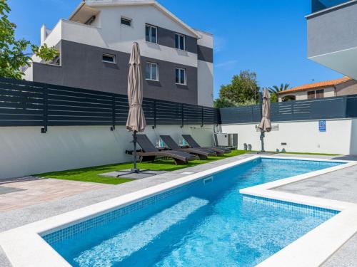 Apartment Apartment Rose mit privatem Pool by Interhome