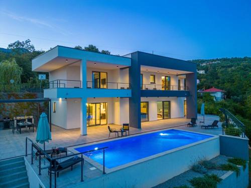 Holiday Home Schönes Ferienhaus Villa Ziganto by Interhome