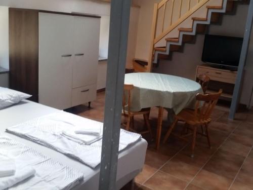 Apartment für 4 Personen ca- 60 m² in Gozd- Krain - Innerkrain by Interhome