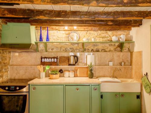 Holiday Home Haus in Kastel Sucurac mit Garten und BBQ by Interhome