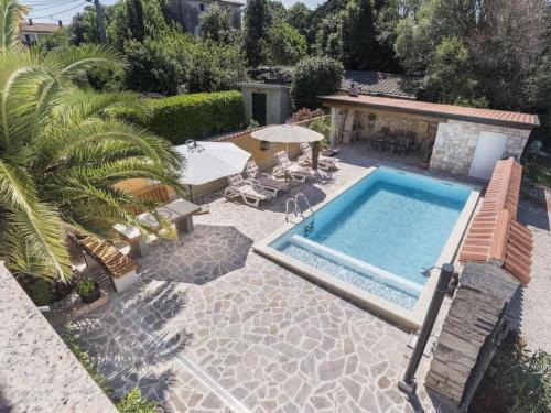 Holiday Home mit beheiztem Pool und Meerblick by Interhome