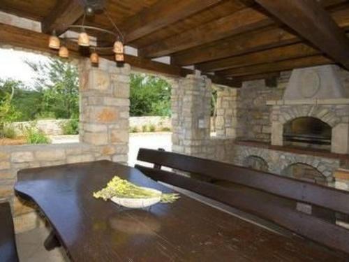 Apartment in Paradiž mit Barbecue by Interhome