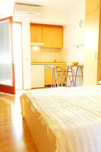 Apartment Levant Ventus Makarska by Interhome