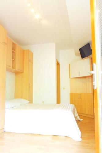 Apartment Levant Ventus Makarska by Interhome