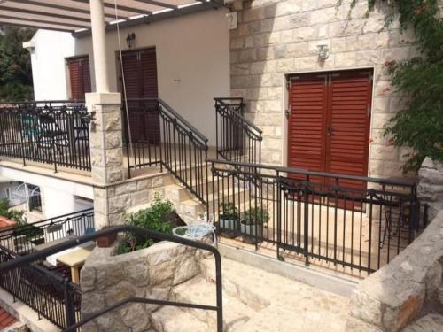 Apartment Studio mit Terrasse by Interhome