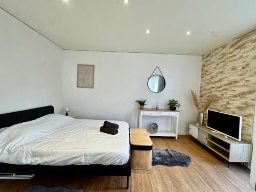 Studio lumineux avec balcon - Calme et idéal