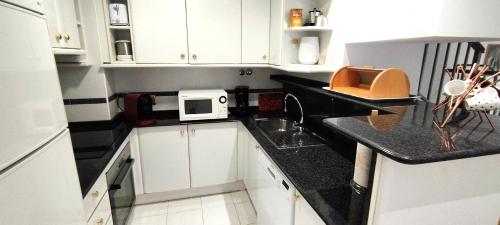Torrevieja CityCenter LocosBeach 50m Exclusive Apartment