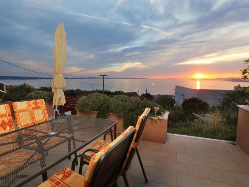 Apartment mit Terrasse und herrlichem Ausblick by Interhome