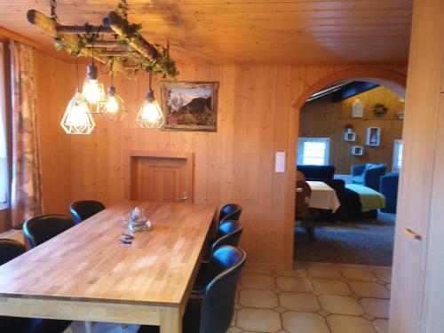 Apartment Chalet bei der Arve 4 Bett Wohnung by Interhome