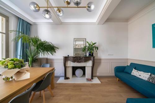 COZYSTAY - 1124 - 3-Bedroom Apartment in the Heart of Cannes with Terrace