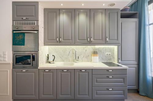 COZYSTAY - 1124 - 3-Bedroom Apartment in the Heart of Cannes with Terrace