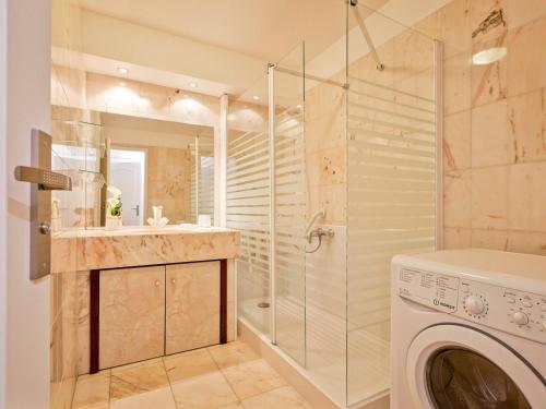 Koupelna v ubytování Appartement Duplex 90m², 8 Pers, Centre, Animaux Acceptés, Parking, Wifi - FR-1-512-177