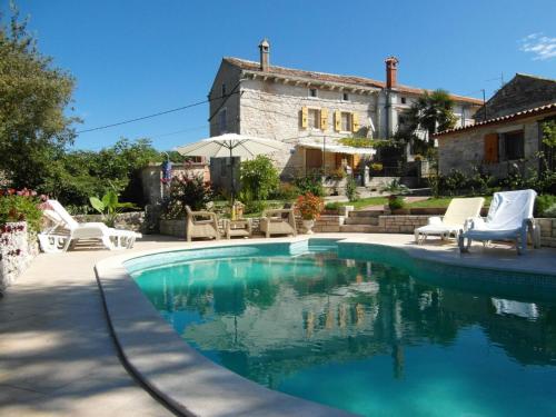 Holiday Home Villa 'Vickovi' mit Gemeinschaftspool by Interhome