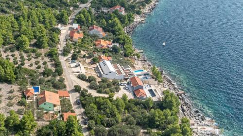Villa Green by Villas Guide