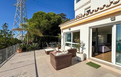 En balkon eller terrasse på Casa Benalgabon
