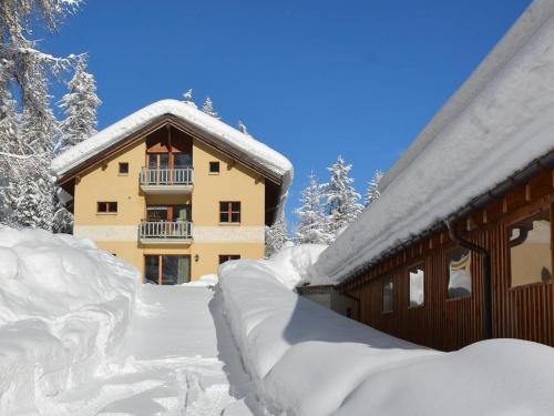 Apartment Chesa Formel - Stalla Engiadina by Interhome