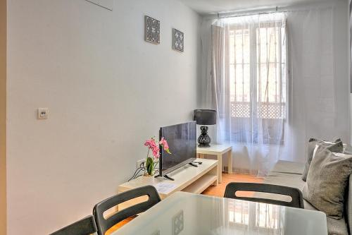 Azafran Apartment
