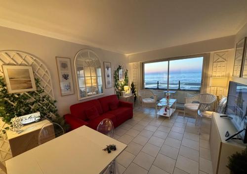 TV a/nebo společenská místnost v ubytování Belle vue - Vue panoramique sur la Mer