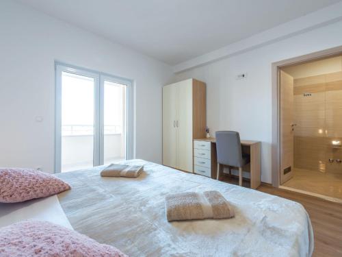 Apartment Ferienwohnungen Rilovic - Wohnung A2 by Interhome