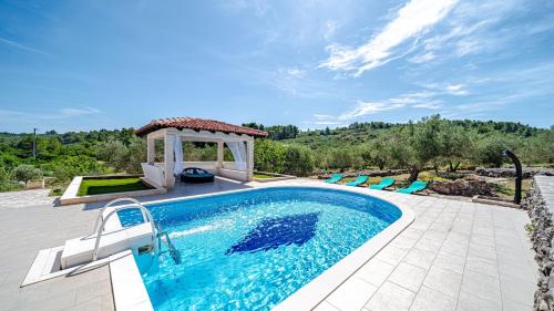 Villa Bradat by Villas Guide