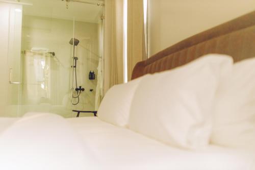 Koupelna v ubytování Elysium Suites & Apartments