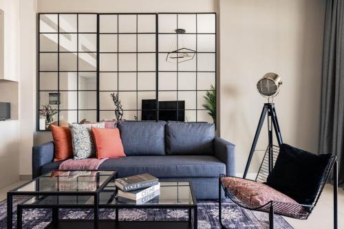 Designer 1BR with Skyline View in MJL - Near Iconic Burj Al