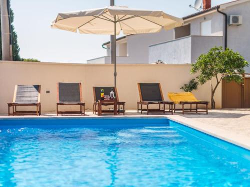 Holiday Home Ferienvilla mit Pool in Pula by Interhome