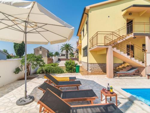 Holiday Home Ferienvilla mit Pool in Pula by Interhome
