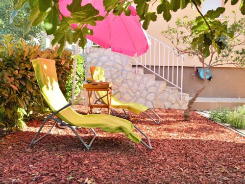 Apartment Wohnung mit Grill- Terrasse und Garten by Interhome