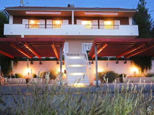 Apartment Strandnahe Ferienwohnung in Podstrana by Interhome