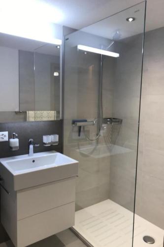 Apartment Nora 5 Bett Wohnung by Interhome