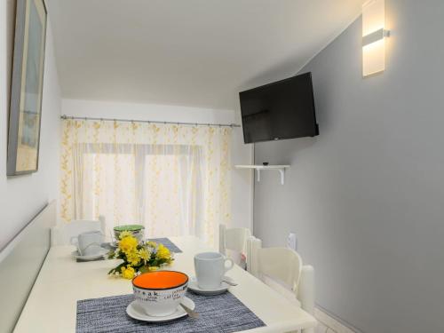 Apartment Schöne Ferienwohnung 6 by Interhome