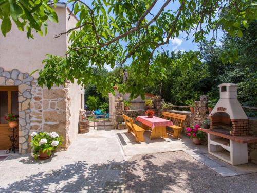 Holiday Home Gemütliches Steinhaus Nonna Stara by Interhome