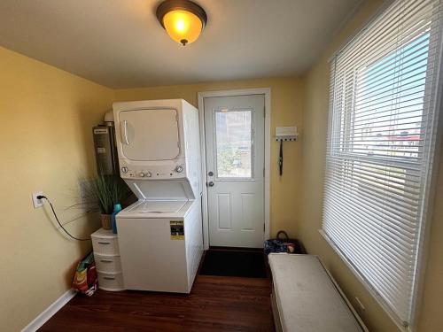 Phòng tắm tại Affordable Bayside Retreat In Ship Bottom