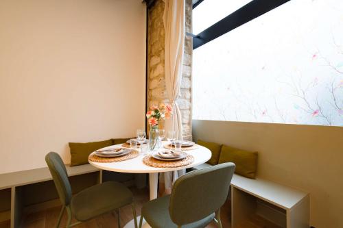 Typical Apartment for 4 in Paris 9