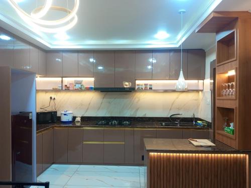 Kuchyň nebo kuchyňský kout v ubytování Omnia Luxe Villa