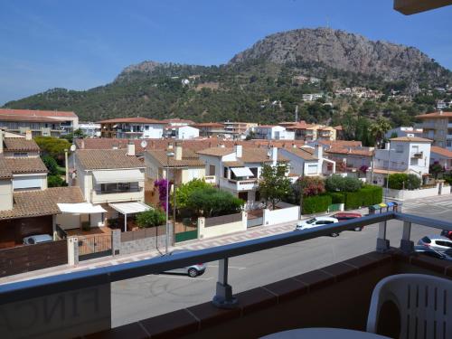 Vacances à 150m de la plage! Charmant appart rénové avec terrasse, parking et animaux acceptés.