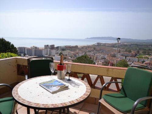 Encantadora Casa con Piscina y Vista al Mar en L'Estartit - ES-323-28