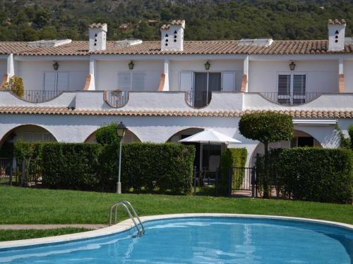 Casa con Piscina y Cerca de la Playa en L'Estartit - ES-323-65