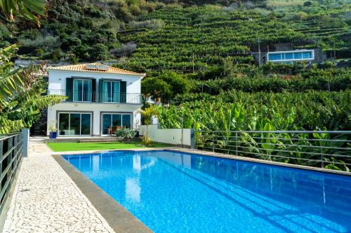 Infinite Ocean View Villa 20m above Ocean & Beach