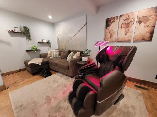 Et opholdsområde på Relaxing spa retreat in downtown Windsor